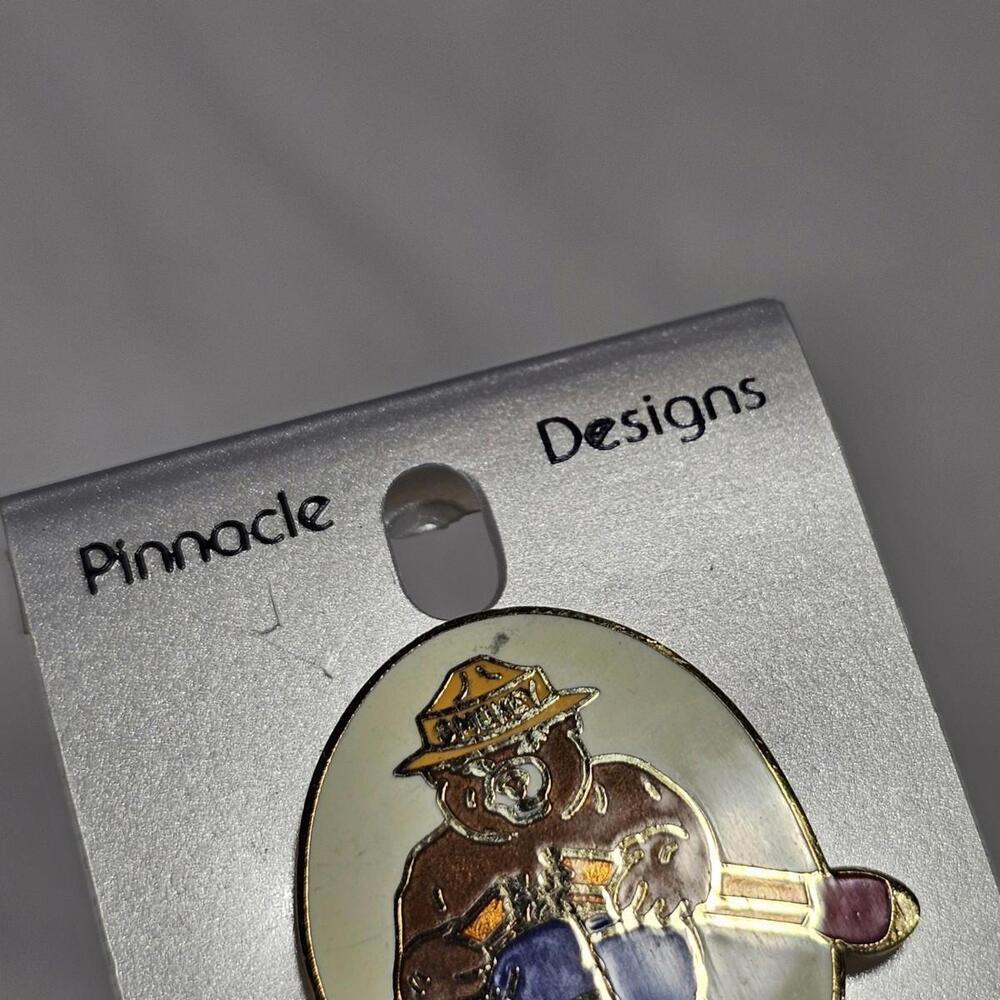 Vintage Pinnacle Designs Smokey The Bear Lapel Pin Forest Service. NOS - Picture 4 of 5